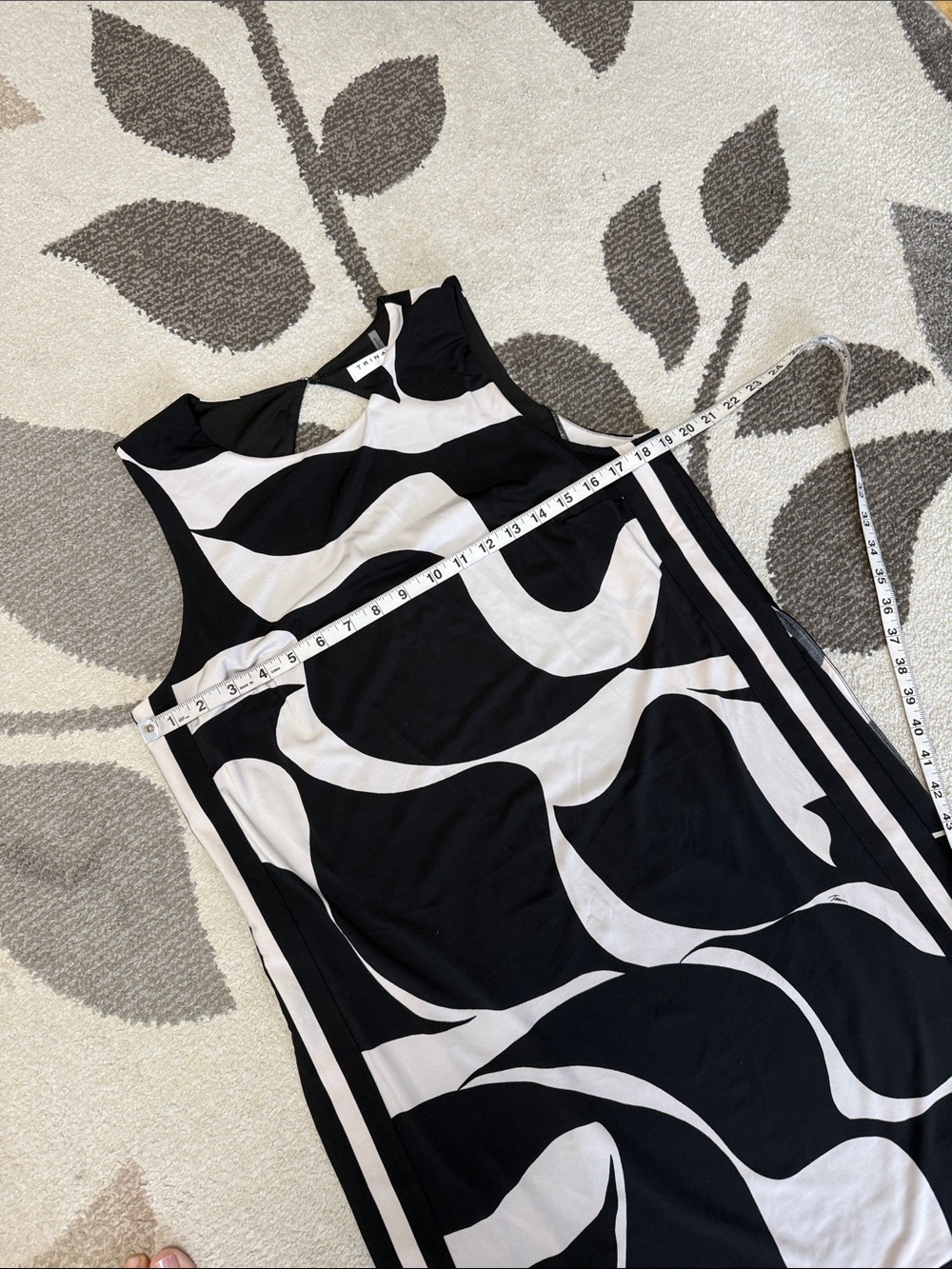 Trina Turk Black & White Abstract Sleeveless Shift Dress - Picture 7 of 10